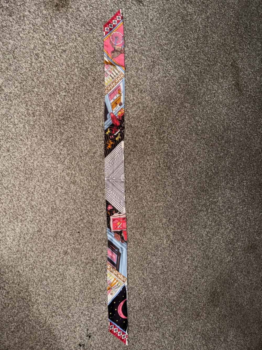 Hermes objets de curiosite Pink and Black Printed Silk Twilly with Blue Accents